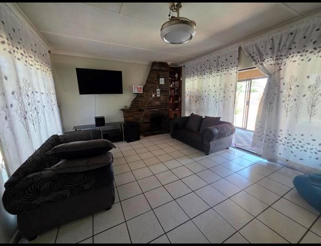 5 BEDROOM HOUSE FOR SALE IN BRENTHURST